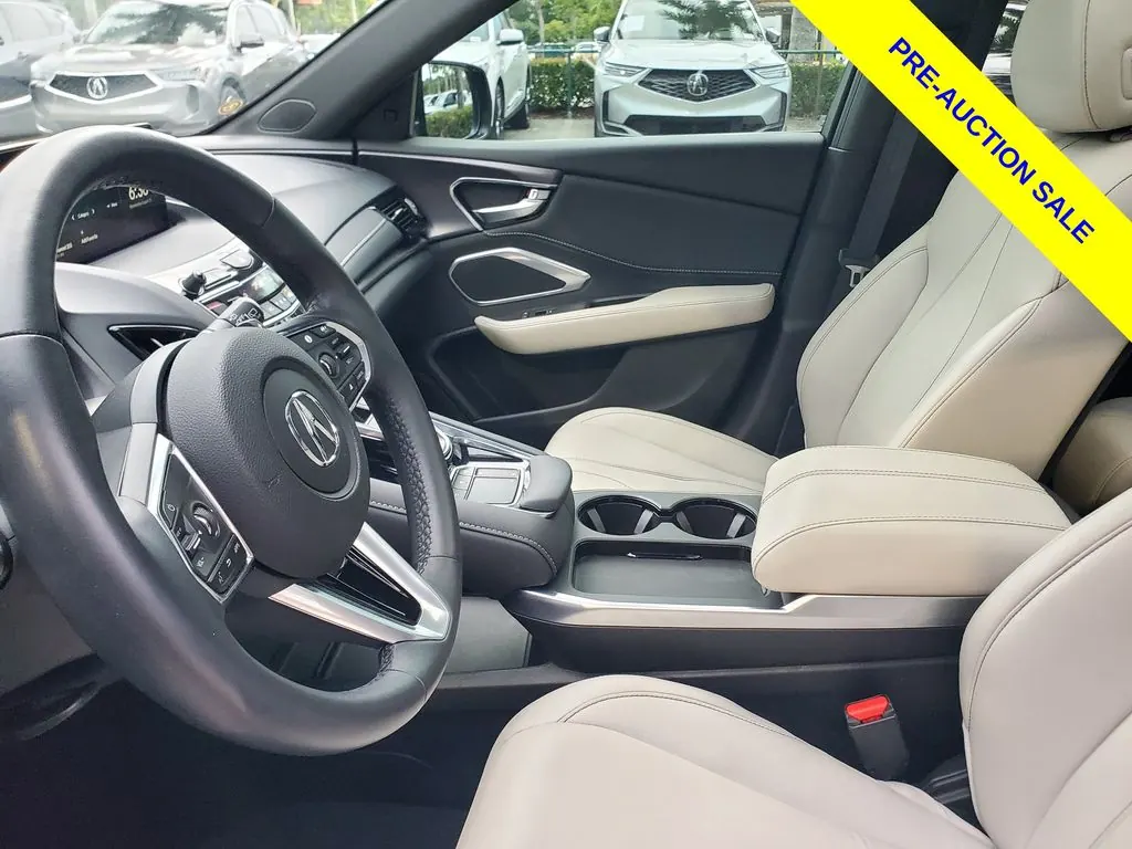 2025 Acura RDX SH-AWD - Photo 16