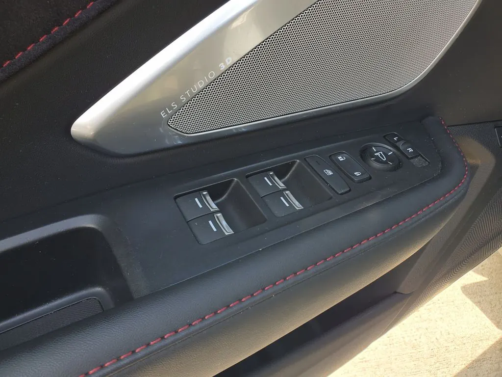 2025 Acura RDX A-Spec SH-AWD - Photo 21