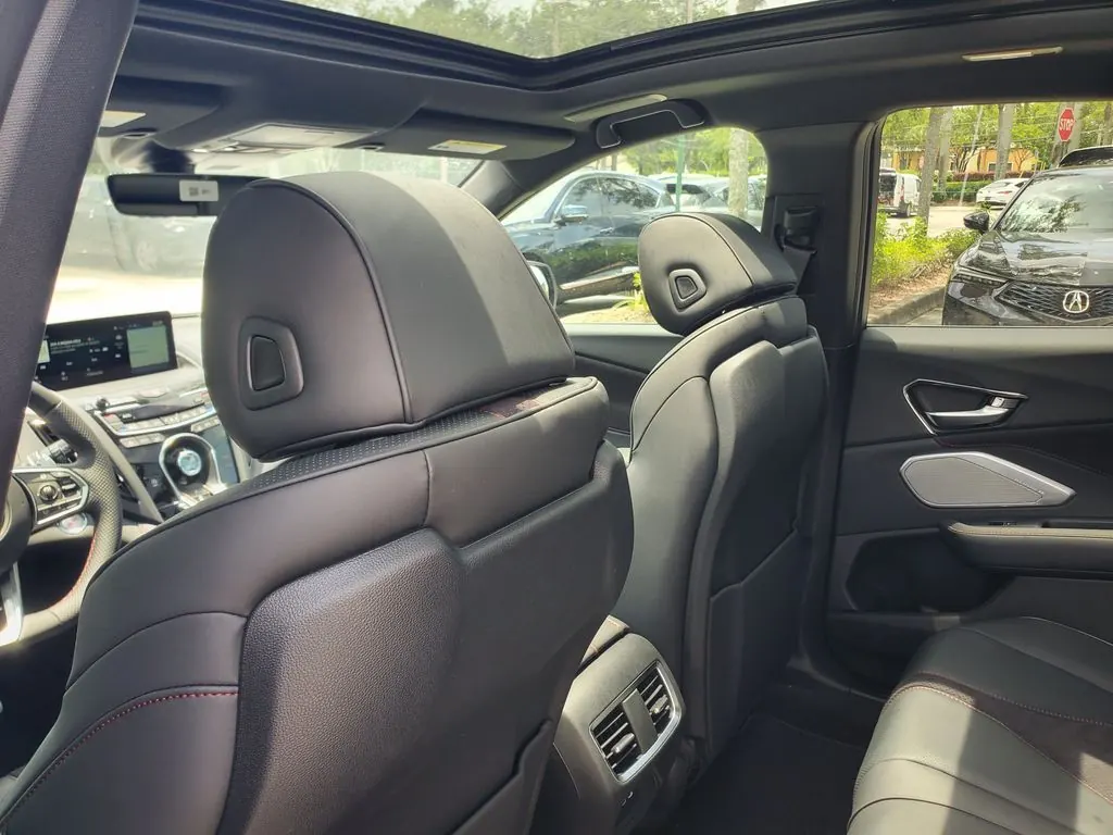 2026 Acura RDX A-Spec SH-AWD - Photo 8
