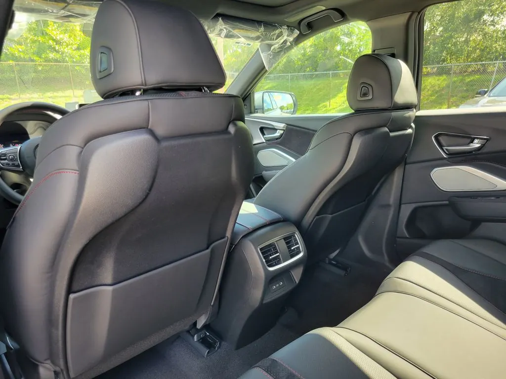 2026 Acura RDX A-Spec SH-AWD - Photo 7