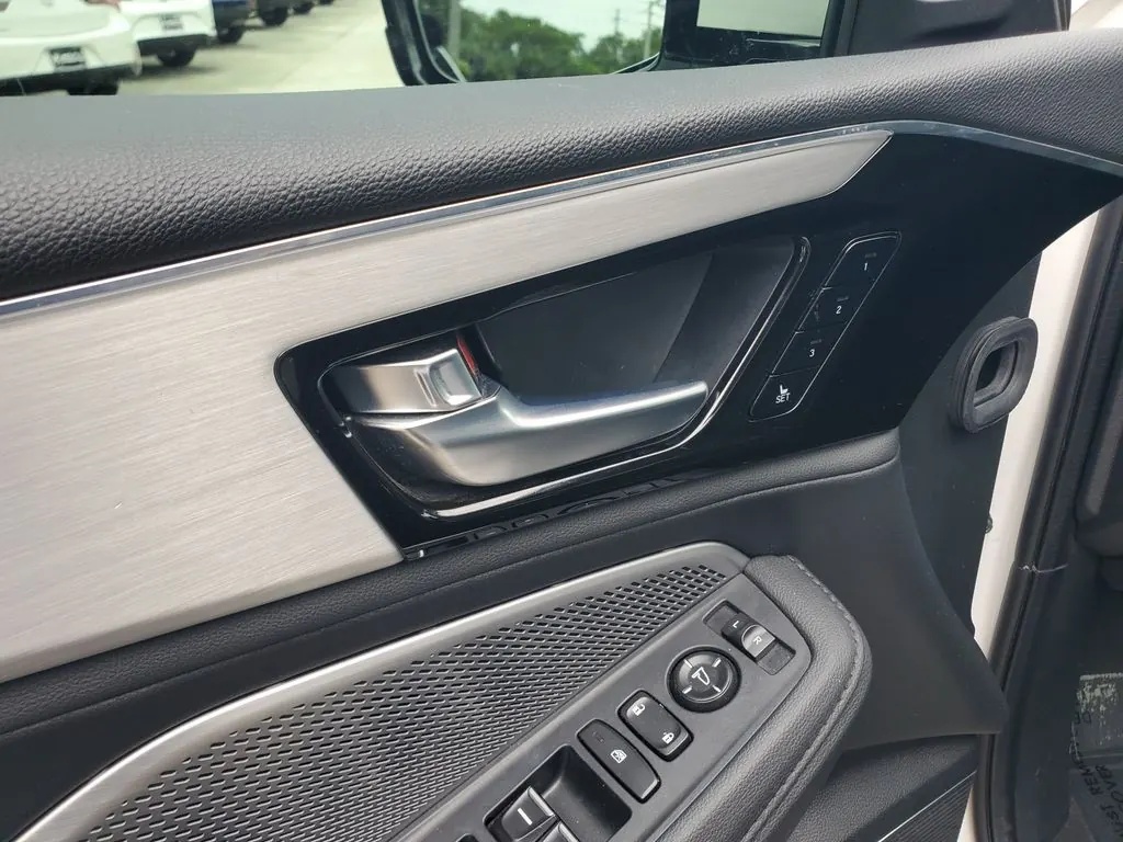 2025 Acura MDX Base - Photo 23