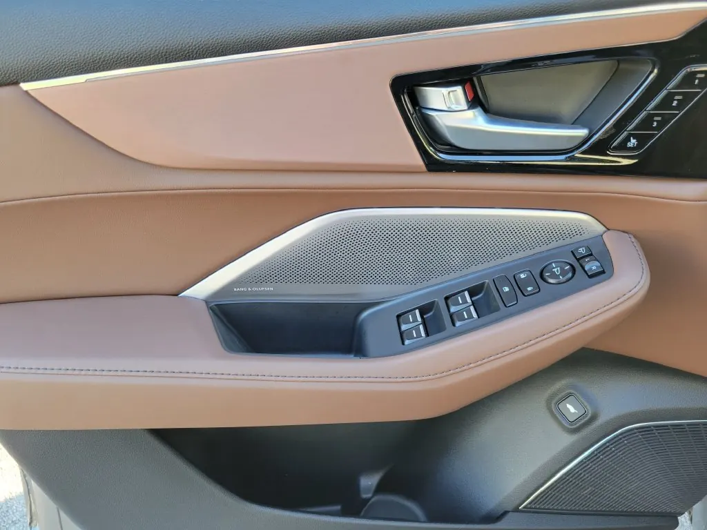 2026 Acura MDX Technology Package New 2026 Acura MDX - Photo 11