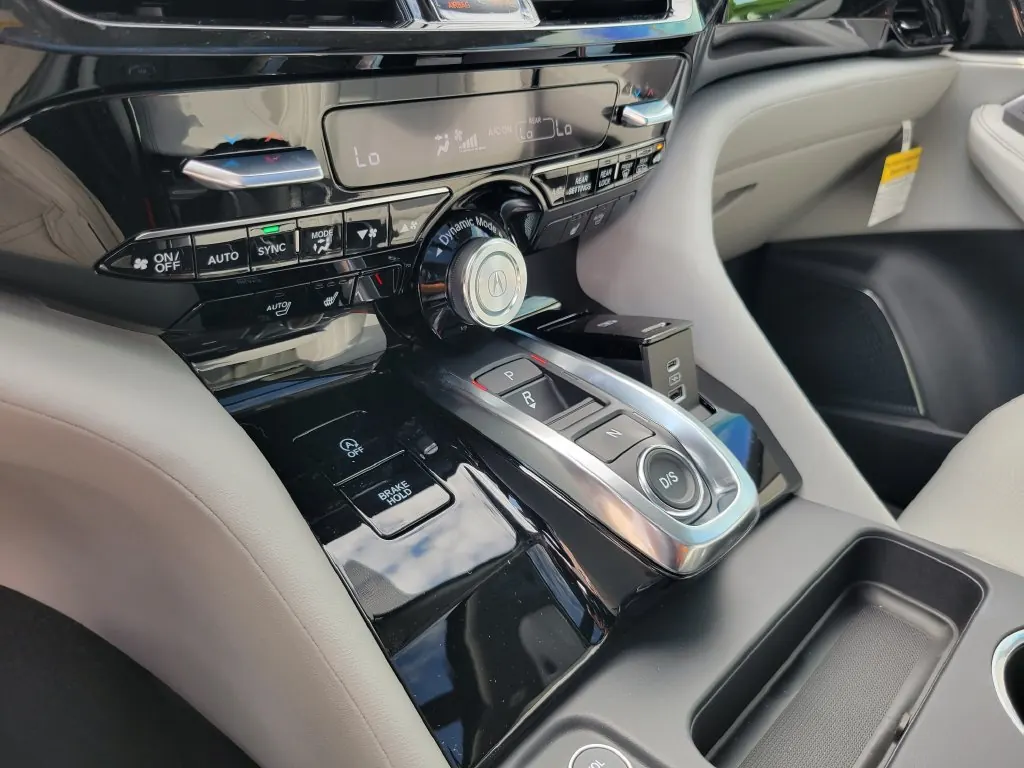 2026 Acura MDX Technology Package New 2026 Acura MDX - Photo 17