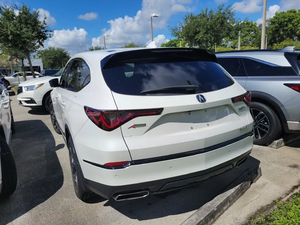 2024 Acura MDX A-Spec SH-AWD - Photo 5