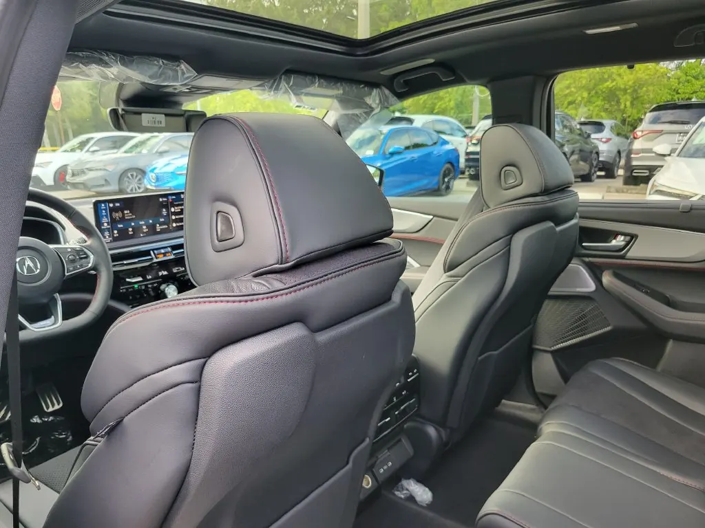2026 Acura MDX A-Spec SH-AWD - Photo 6