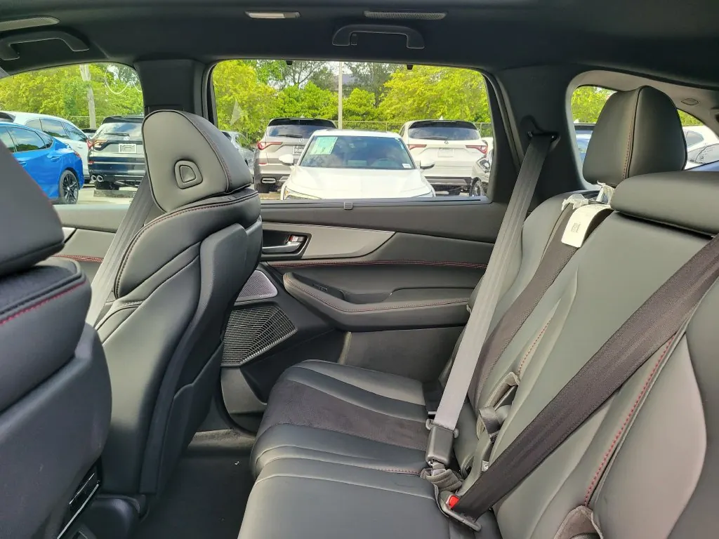 2026 Acura MDX A-Spec SH-AWD - Photo 7
