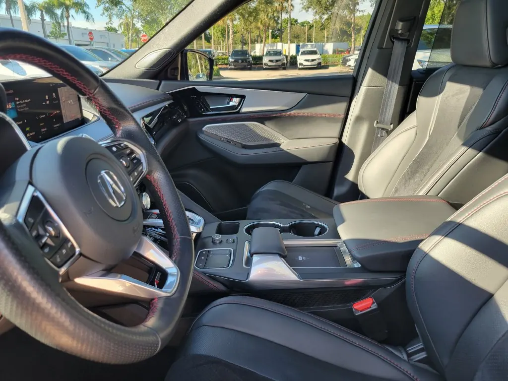 2023 Acura MDX A-Spec SH-AWD - Photo 17