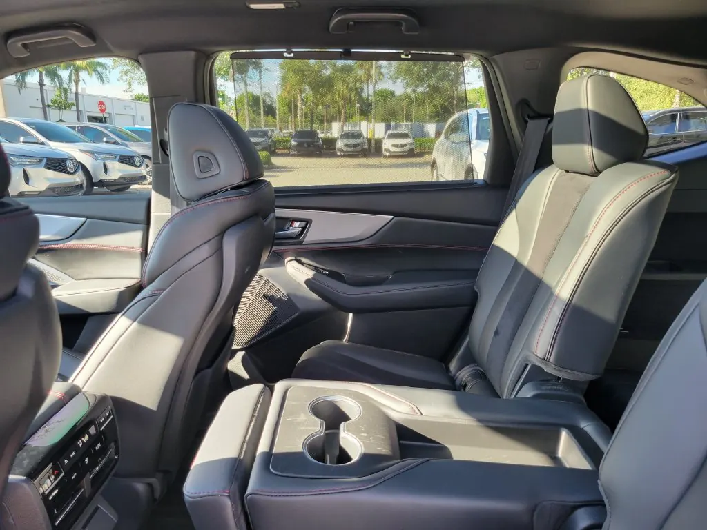 2023 Acura MDX A-Spec SH-AWD - Photo 12