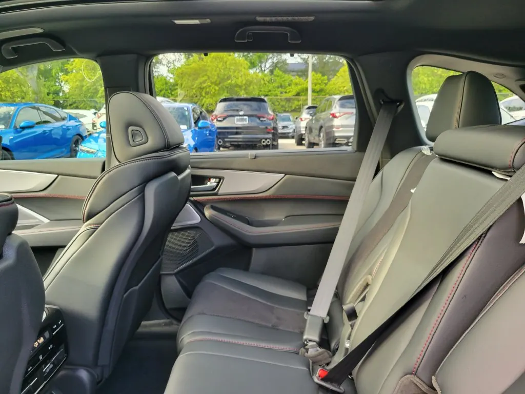 2026 Acura MDX A-Spec SH-AWD - Photo 7