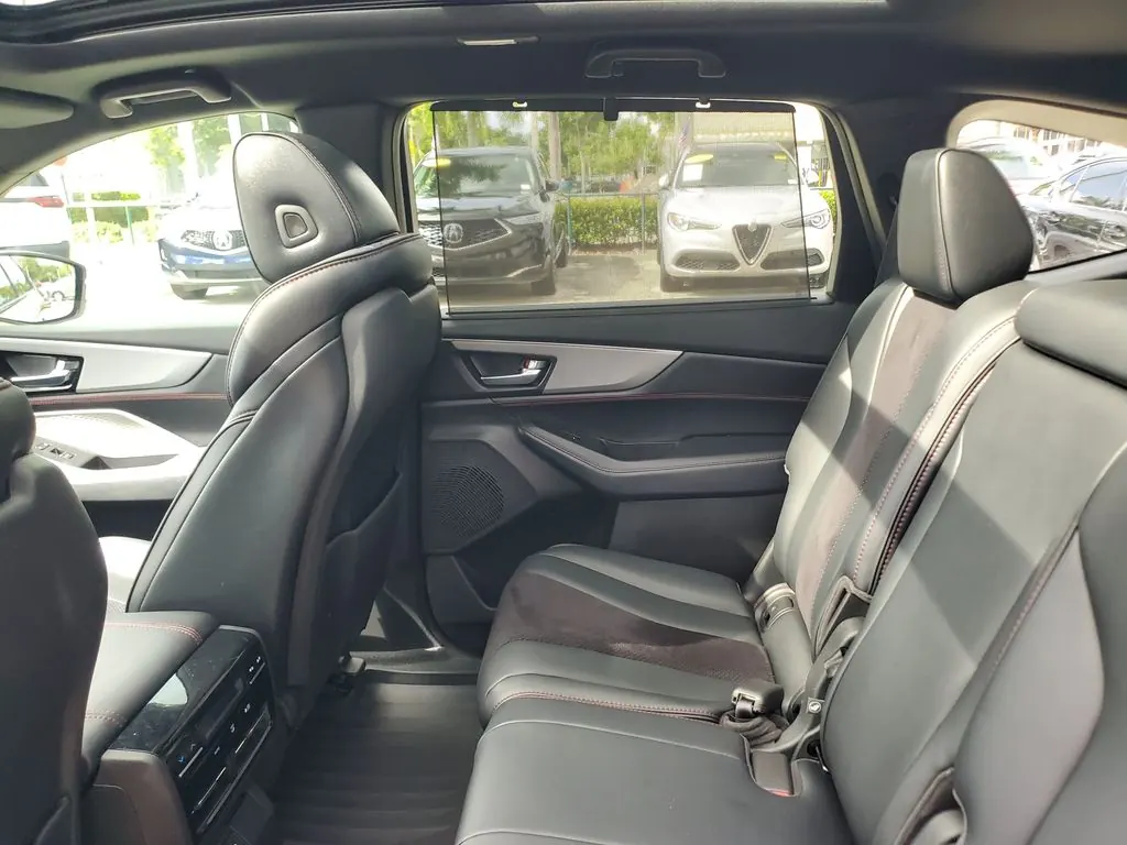 2022 Acura MDX A-Spec SH-AWD - Photo 12