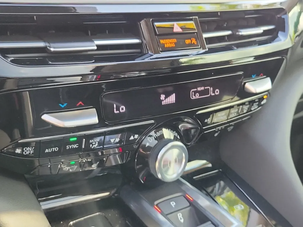 2025 Acura MDX SH-AWD - Photo 35