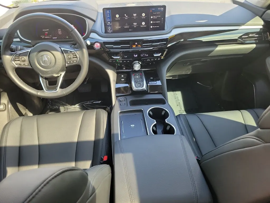 2025 Acura MDX SH-AWD - Photo 16
