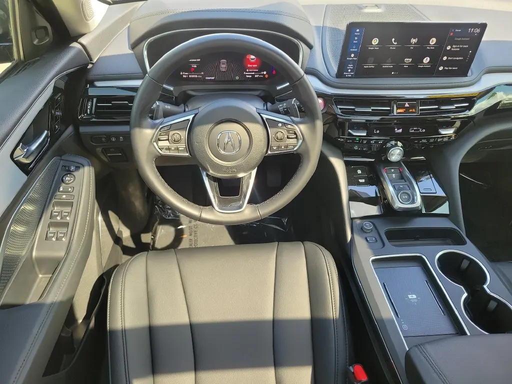 2025 Acura MDX SH-AWD - Photo 17