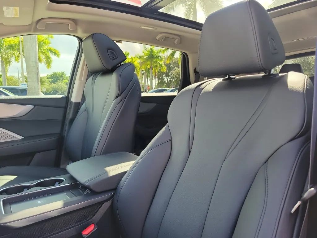 2025 Acura MDX SH-AWD - Photo 24
