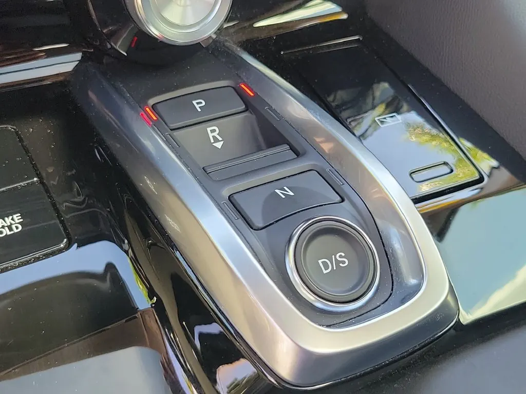 2025 Acura MDX SH-AWD - Photo 37