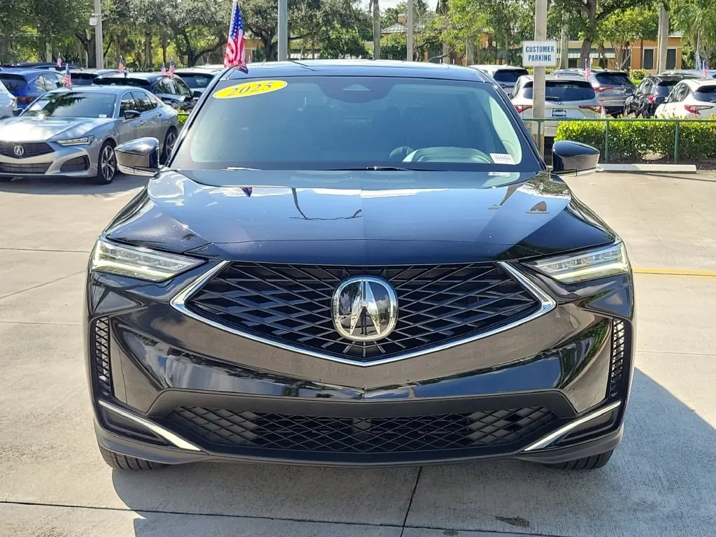 2025 Acura MDX SH-AWD - Photo 2