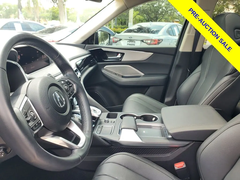 2024 Acura MDX SH-AWD - Photo 17