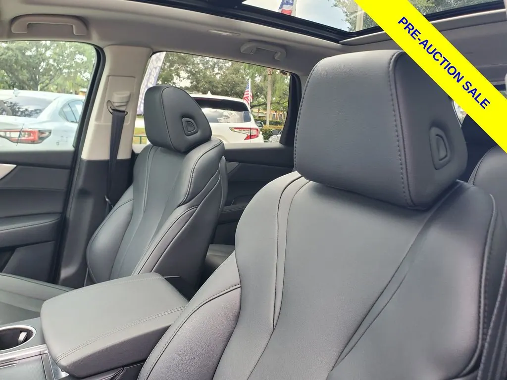 2024 Acura MDX SH-AWD - Photo 18