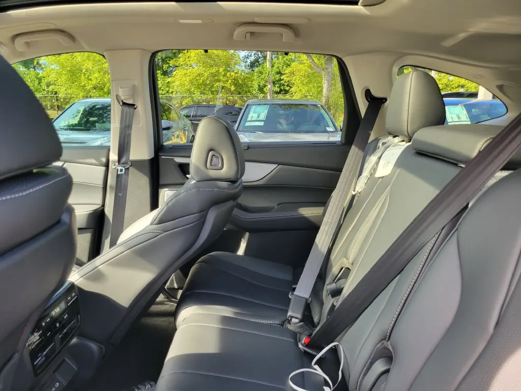 2026 Acura MDX SH-AWD Technology Package - Photo 8