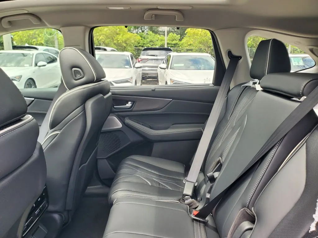 2026 Acura MDX SH-AWD Advance Package - Photo 7