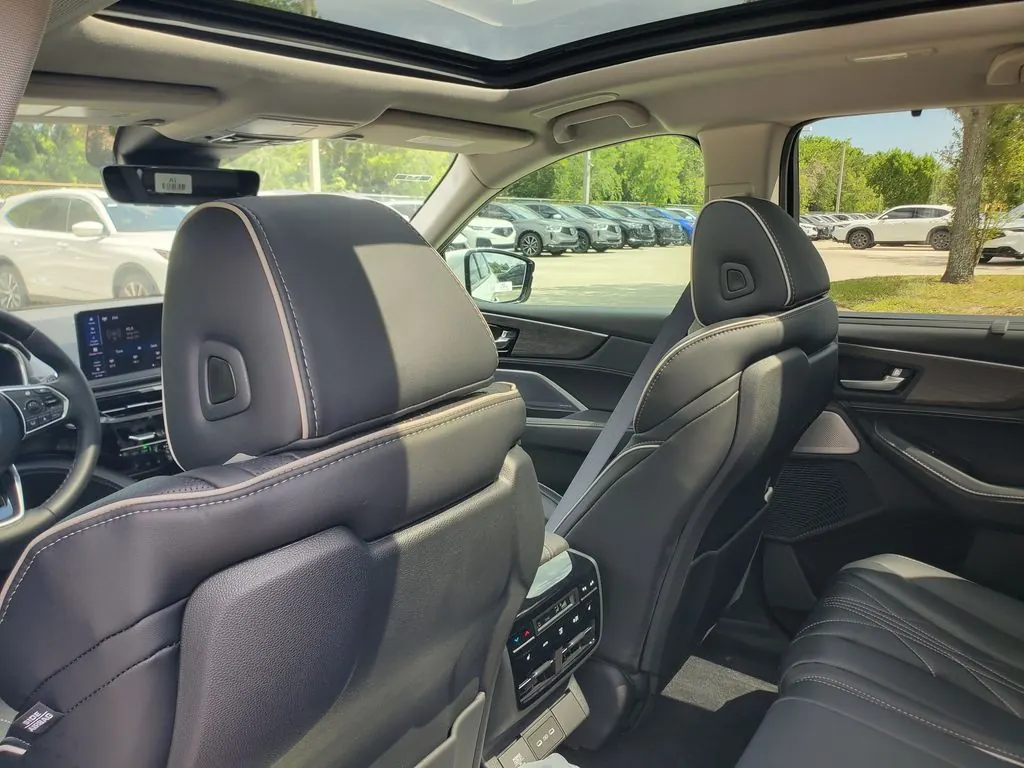2026 Acura MDX SH-AWD Advance Package - Photo 6