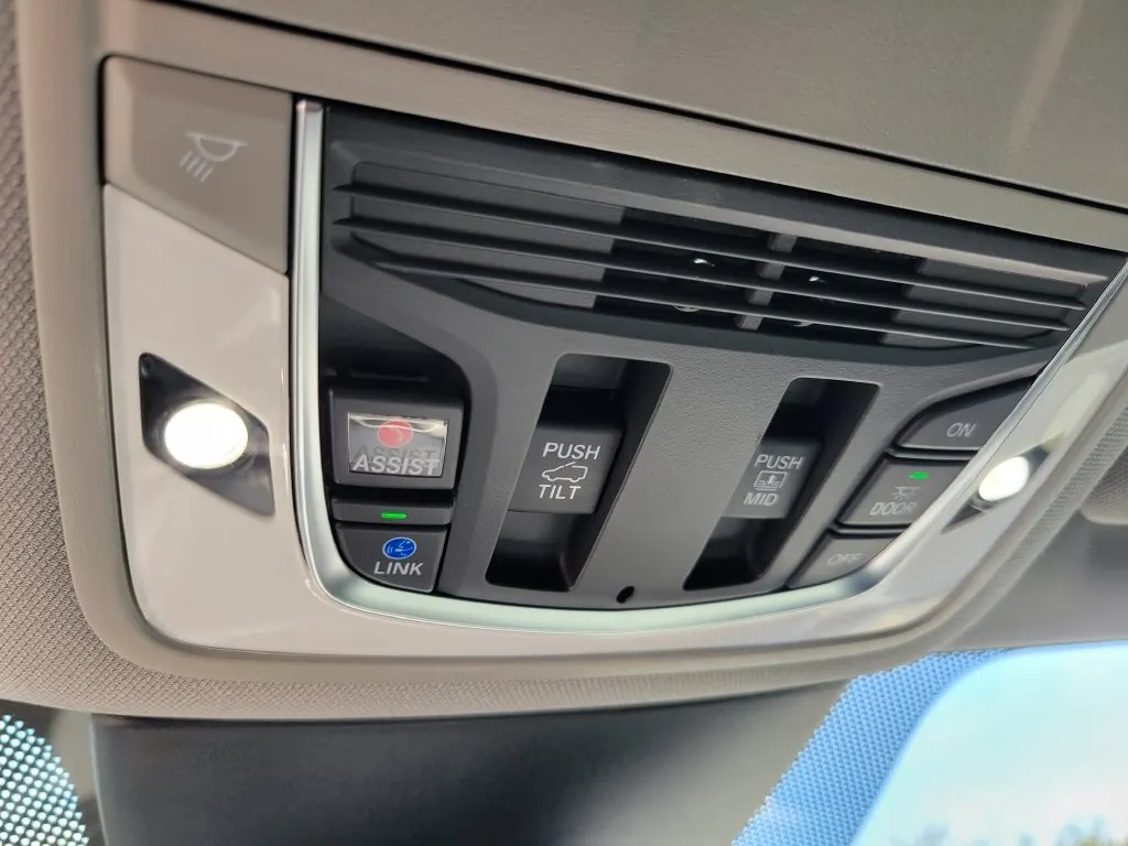 2024 Acura MDX SH-AWD Advance Package - Photo 32