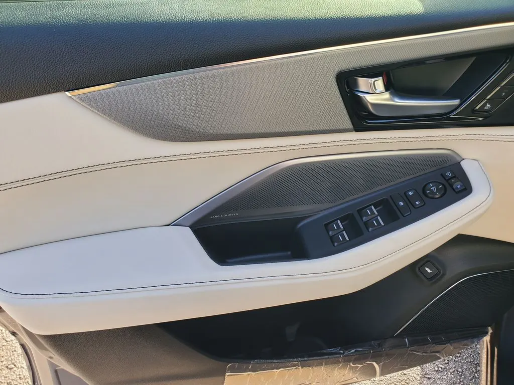2026 Acura MDX A-Spec SH-AWD Advance Package - Photo 12