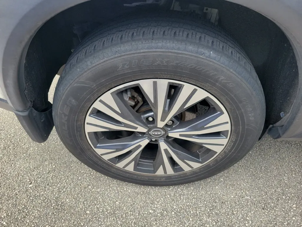 2023 Nissan Rogue SV FWD - Photo 10