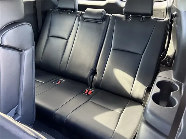 2022 Toyota Highlander XLE 2WD V6 - Photo 22