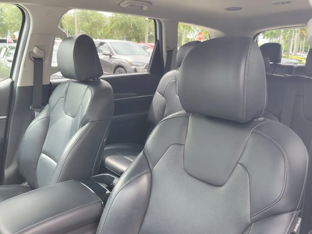 2021 Kia Telluride LX AWD - Photo 17