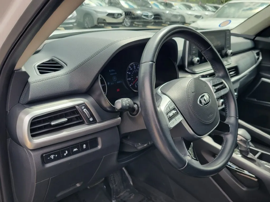 2021 Kia Telluride LX AWD - Photo 15