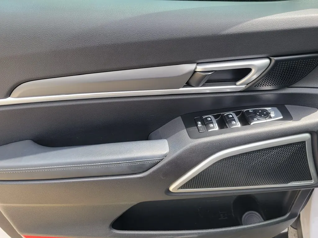 2021 Kia Telluride LX AWD - Photo 18
