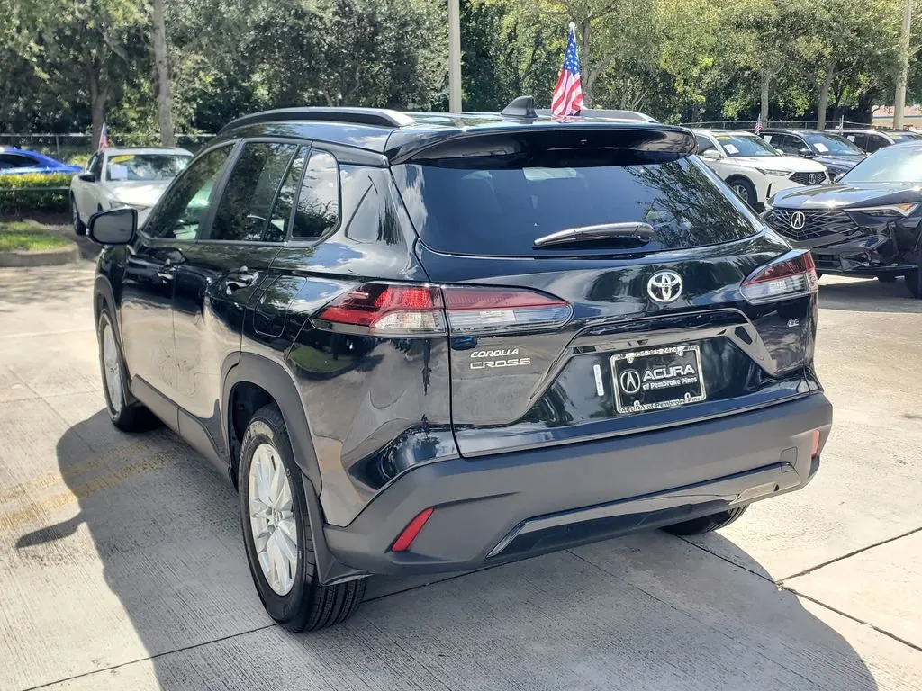 2026 Toyota Corolla Cross LE FWD - Photo 5