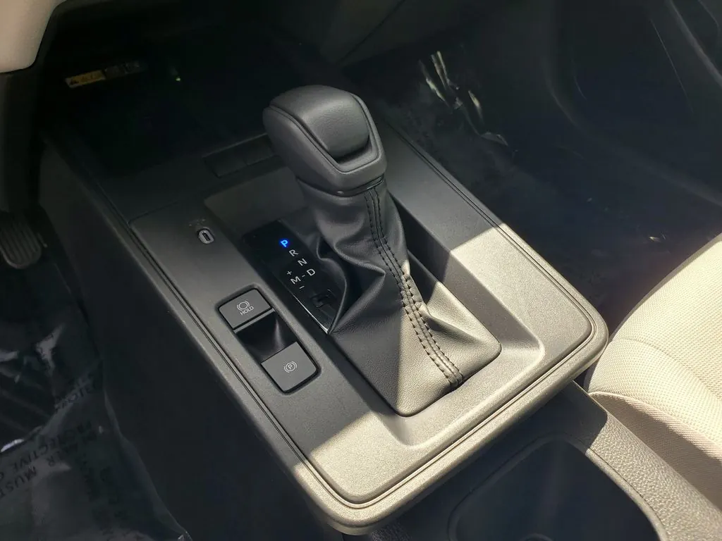 2026 Toyota Corolla Cross LE FWD - Photo 30