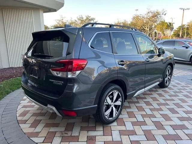 2020 Subaru Forester Touring - Photo 4