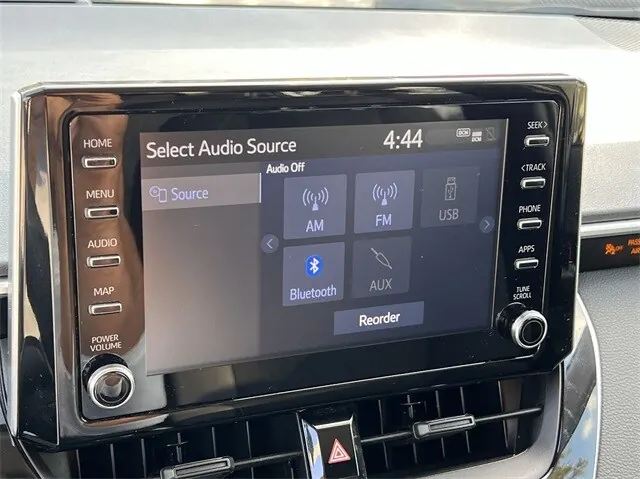 2020 Toyota Corolla LE AT - Photo 16