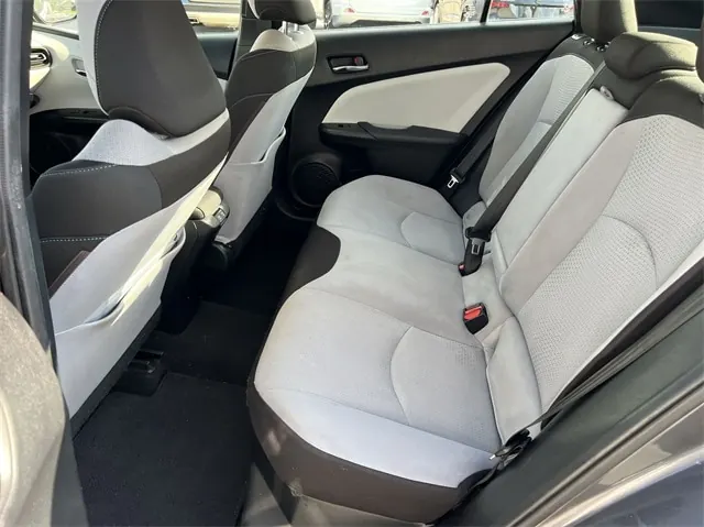 2019 Toyota Prius LE FWD - Photo 21