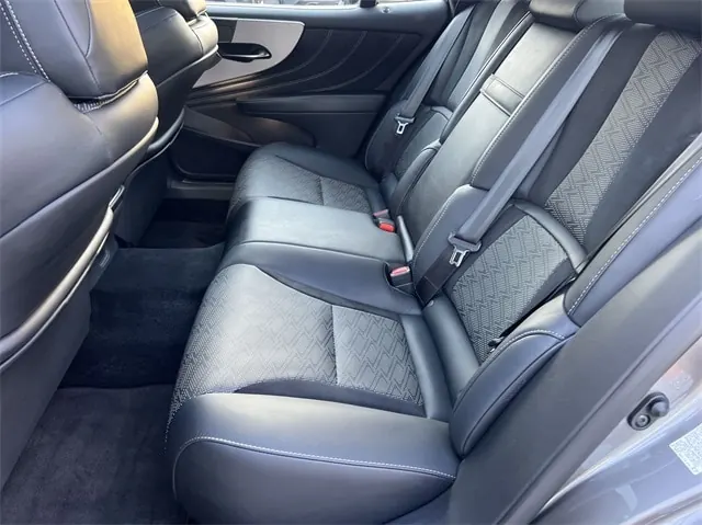 2023 Lexus LS 500 500 F Sport RWD - Photo 23