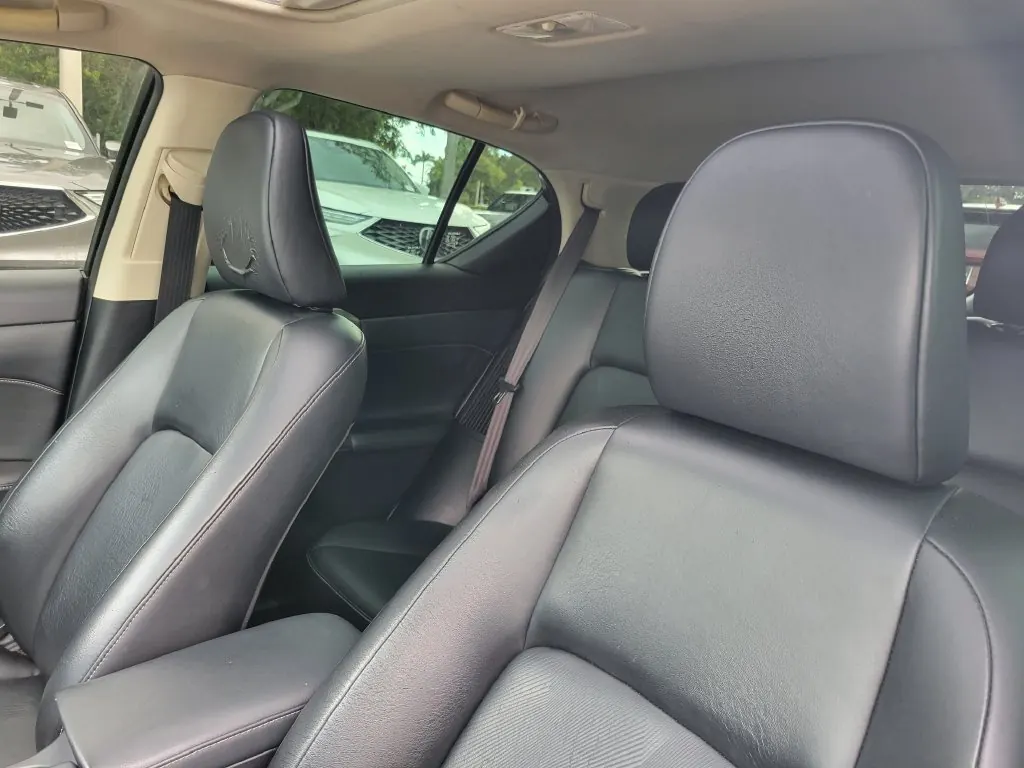 2017 Lexus CT 200h 200h - Photo 16