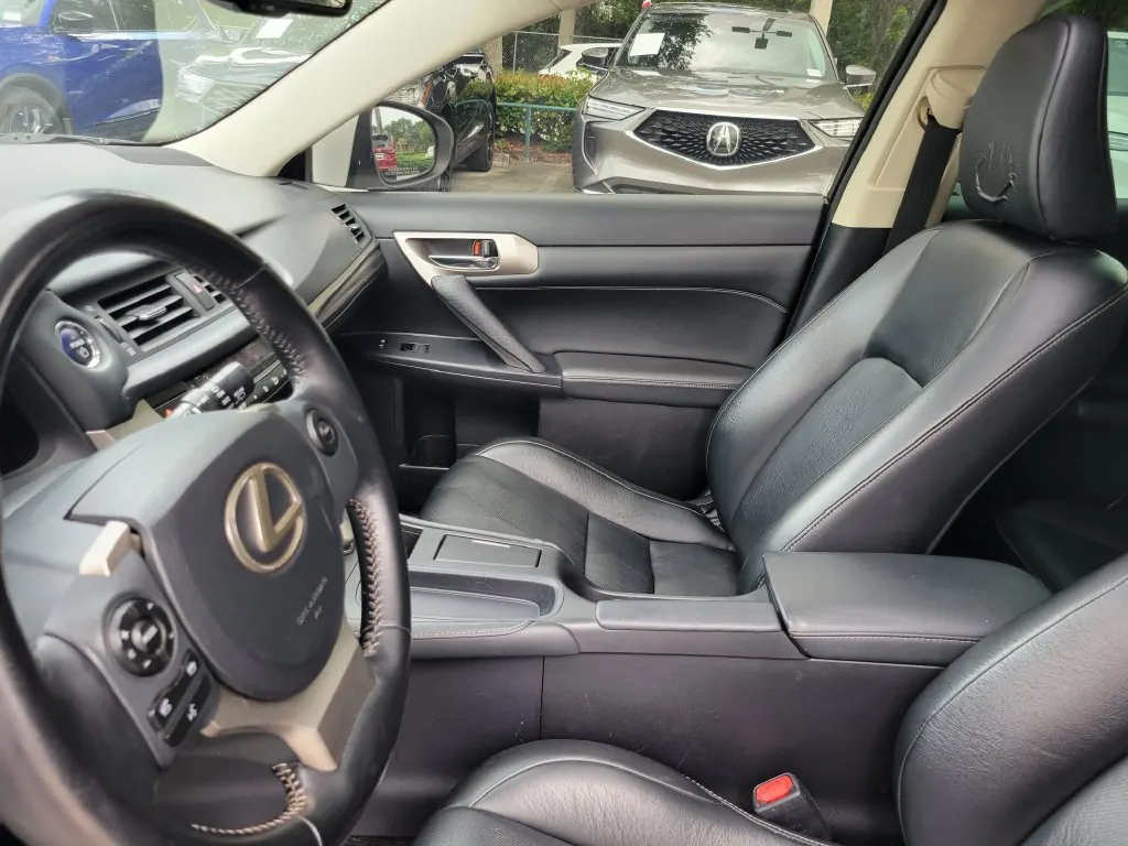 2017 Lexus CT 200h 200h - Photo 15