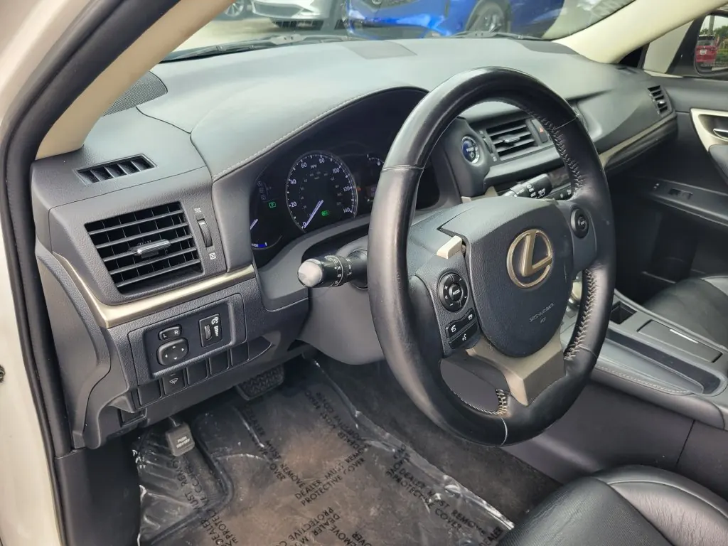 2017 Lexus CT 200h 200h - Photo 14