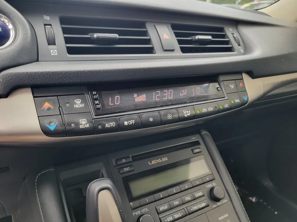 2017 Lexus CT 200h 200h - Photo 27