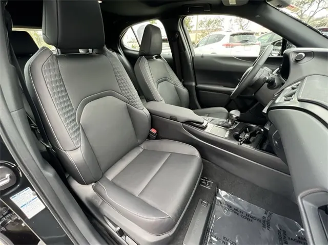 2020 Lexus UX 300h 250h AWD - Photo 24