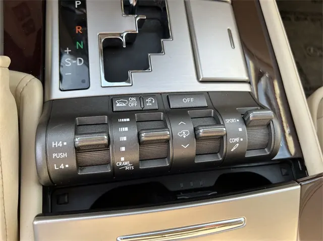 2013 Lexus LX 600 570 - Photo 20