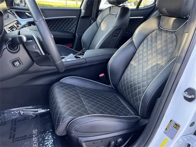 2021 Genesis G70 3.3T Standard - Photo 11