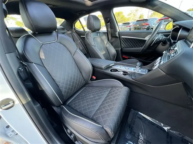 2021 Genesis G70 3.3T Standard - Photo 25