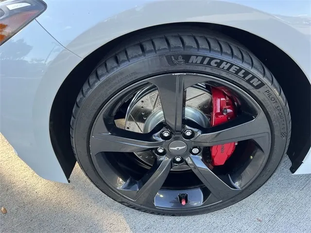 2021 Genesis G70 3.3T Standard - Photo 10