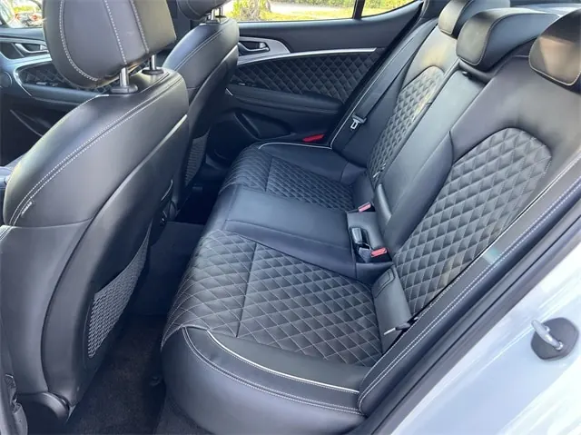 2021 Genesis G70 3.3T Standard - Photo 23