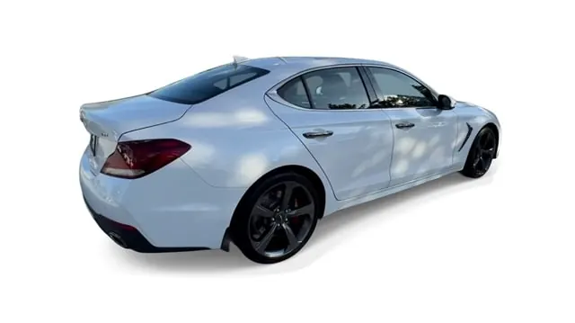 2021 Genesis G70 3.3T Standard - Photo 8
