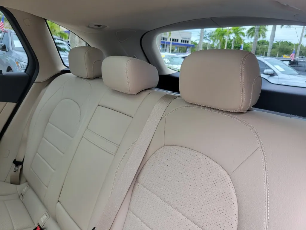 2022 Mercedes-Benz GLC GLC300 4MATIC - Photo 12